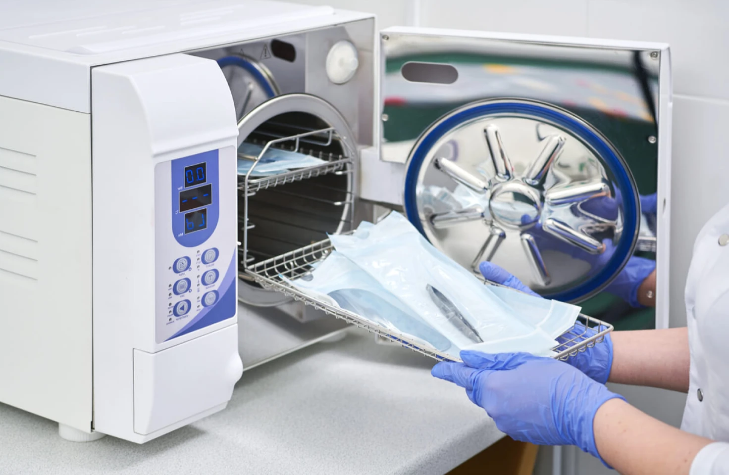 Stérilisation et traçabilité au cabinet du Dr Mathieu Benichou à Toulouse